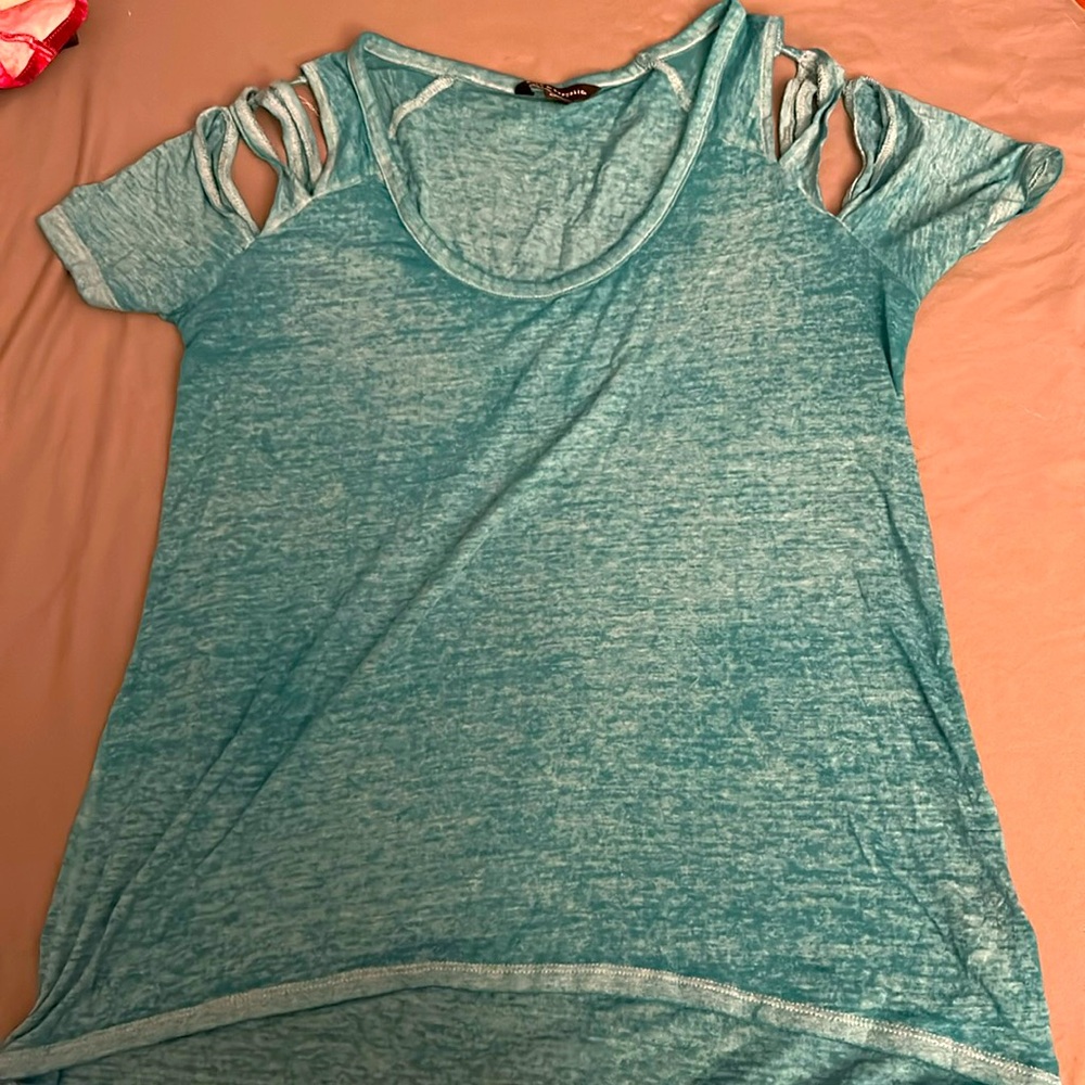 Cold shoulder top